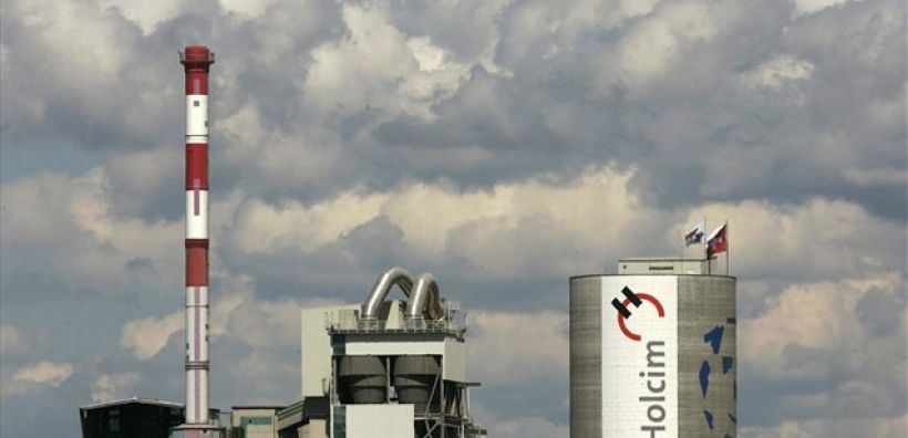 Απορρίπτει τη συγχώνευση με τη Lafarge η Holcim