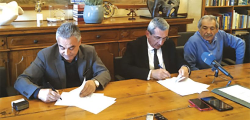 Υπεγράφη η σύμβαση για την επέκταση και βελτίωση του δικτύου ηλεκτροφωτισμού