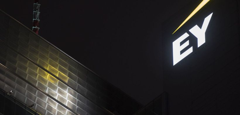 EY: Δωρεάν μεταπτυχιακό στη βιώσιμη ανάπτυξη για τους εργαζομένους της 