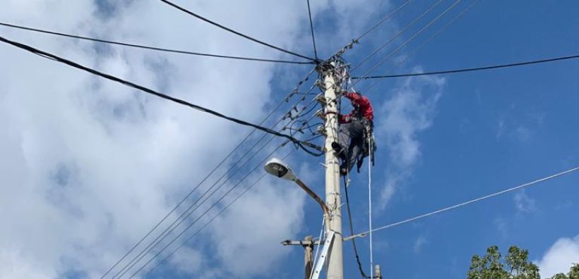 ΔΕΔΔΗΕ: Απομένουν 4.000 νοικοκυριά χωρίς ηλεκτροδότηση - Τι κάνουμε αν διαπιστώσουμε ζημιά στο δίκτυο (upd)