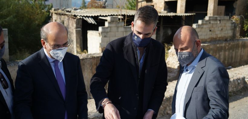 Ετοιμόρροπα κτίρια: αυτοψία στην Αθήνα – αντιμετώπιση σε όλη τη χώρα - Χατζηδάκης: «Απόλυτης προτεραιότητας το ζήτημα των ετοιμόρροπων κτιρίων»   