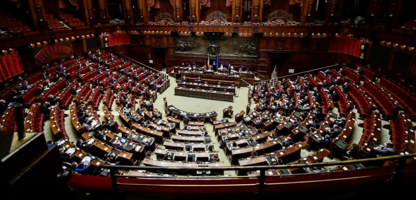 H ιταλική Βουλή επικύρωσε τη συμφωνία με την Ελλάδα για την οριοθέτηση ΑΟΖ