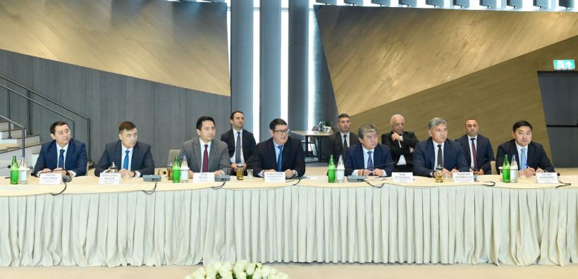 Πλήρης ανατροπή: Αζερμπαϊτζάν, Καζακστάν και Ουζμπεκιστάν σχεδιάζουν να εξάγουν... πράσινη ηλεκτρική ενέργεια στην Ευρώπη - Ο ρόλος του υδρογόνου