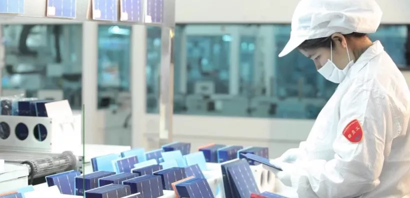 JinkoSolar: Ελλείψεις και αυξήσεις τιμών στα φωτοβολταϊκά λόγω του σεισμού της Μιανμάρ - Επηρεάστηκε σημαντικά η κινεζική παραγωγή