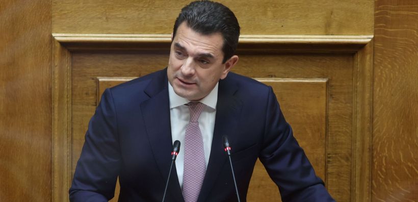 Σκρέκας: Με 80 εκατομμύρια ευρώ γίνεται ένα σημαντικό βήμα για τη δημιουργία του βασικού δικτύου φόρτισης ηλεκτρικών οχημάτων σε όλη τη χώρα