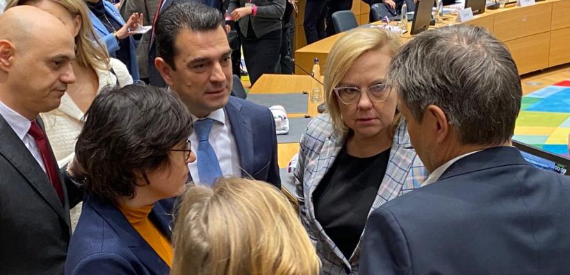"Λευκός καπνός" από τις Βρυξέλλες - Στα 180 ευρώ το πλαφόν στο φυσικό αέριο - Σε ισχύ από τις 15 Φεβρουαρίου
