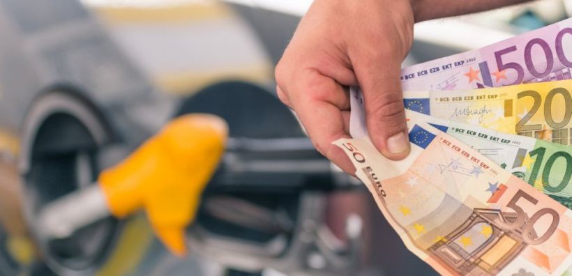 Διπλές επιβαρύνσεις από φόρους και πετρέλαιο - Φωτιά τα καύσιμα στις Κυκλάδες λόγω ΦΠΑ