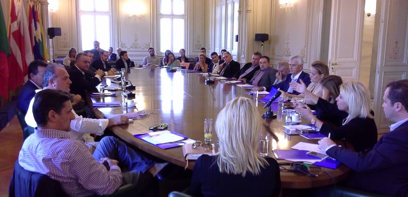 Ενέργεια και πετρέλαιο απασχόλησαν τη συνεδρίαση του "μπλε" ευρωψηφοδελτίου