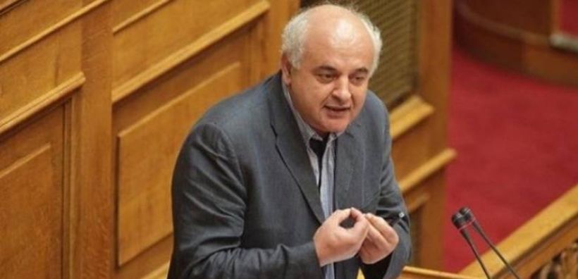 Καραθανασόπουλος (ΚΚΕ): Ο πρωθυπουργός επέλεξε τον εύκολο αντίπαλο για το περιβάλλον, την πολιτική του ΣΥΡΙΖΑ που είναι ίδια