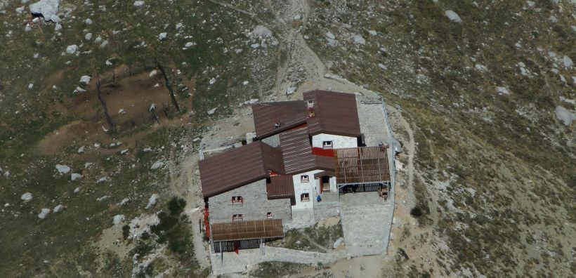 Yβριδικό σύστημα ηλεκτροπαραγωγής σε ορειβατικό καταφύγιo στην Ήπειρο   
