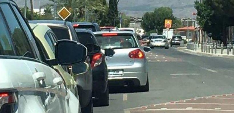 Ουρές για την προμήθεια καυσίμων από τα κατεχόμενα μετά την εντυπωσιακή πτώση της τούρκικης λίρας