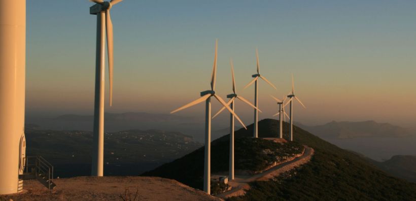 Σκρέκας: Αιολικά και προστασία του περιβάλλοντος μπορούν να προχωρήσουν μαζί - Το νέο χωροταξικό θα λύσει ζητήματα