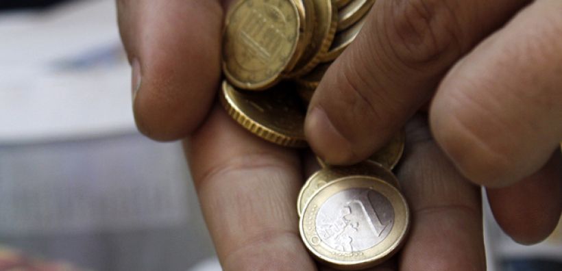 Στο 6,8% η ύφεση στην ελληνική οικονομία το 2011