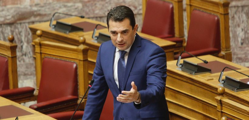 Σκρέκας στη Βουλή: Πολύ χαμηλότερο το κόστος στην ηλεκτροκίνηση - Η Ελλάδα η πρώτη χώρα που θα εισπράξει υπερκέρδη 