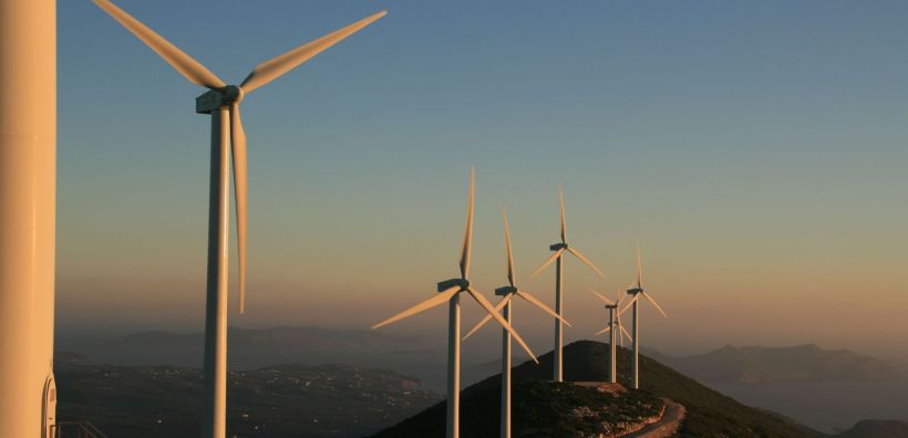 Ηλεκτρικός χώρος για 730 Μεγαβάτ νέες ΑΠΕ στα νησιά δημιουργείται με την τέταρτη φάση διασύνδεσης των Κυκλάδων