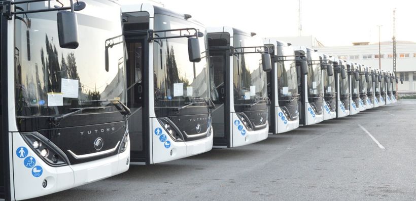 Στρατηγική συνεργασία του υπ. Μεταφορών και της ΕΤΕπ για υποδομές φόρτισης και αποθήκευσης ενέργειας στα αμαξοστάσια των ηλεκτρικών λεωφορείων 