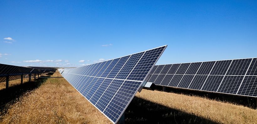 Lightsource bp: Ξεκινά η κατασκευή του φωτοβολταϊκού “Ενιπέας”, ισχύος 560MWp, από την Ameresco Sunel Energy
