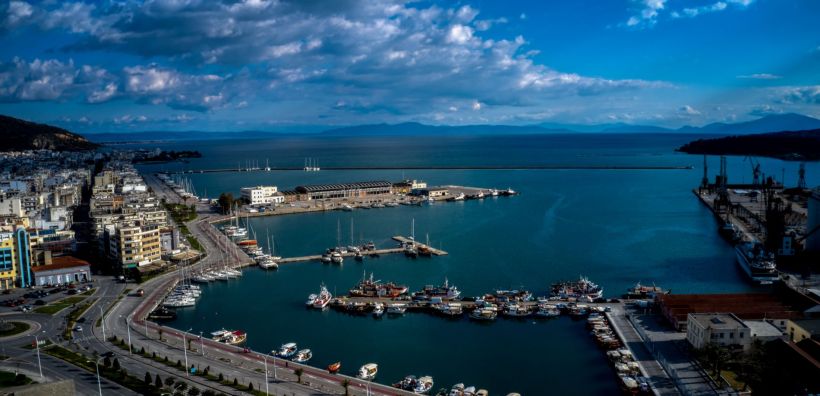 Ηλεκτρική αυτονομία από φωτοβολταϊκά αποκτά το λιμάνι του Βόλου