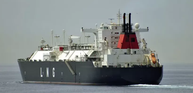 Απαγόρευση του ρωσικού LNG και αντιμετώπιση του σκιώδους στόλου προωθούν οι Βρυξέλλες – Το 14ο πακέτο κυρώσεων και η αντιπαράθεση στην ΕΕ