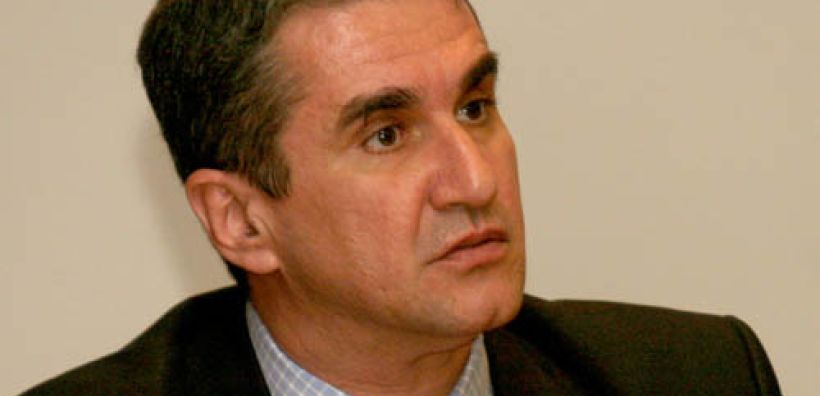 Λοβέρδος κατά ΥΠΑΠΕΝ για αναβολή συζήτησης επίκαιρης ερώτησης για τη ΡΑΕ