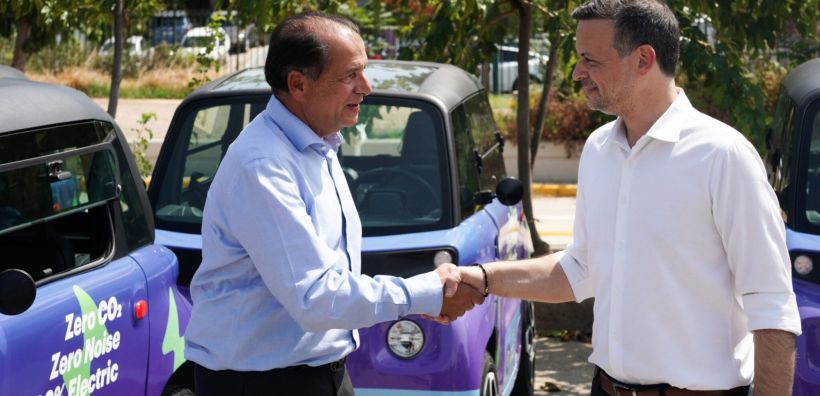 Παραδόθηκαν 12 νέα ηλεκτρικά αυτοκίνητα στο Δήμο Αθηναίων