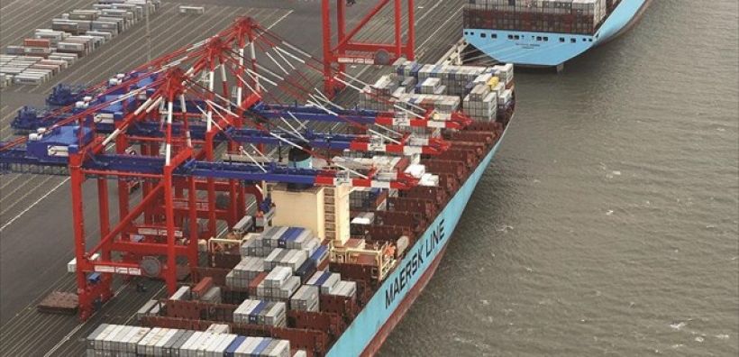Η μεγαλύτερη ναυτιλιακή εταιρεία στον κόσμο απομακρύνεται από τα ορυκτά καύσιμα