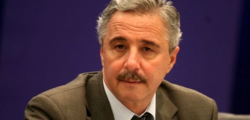 Πυρά Μανιάτη κατά της κυβέρνησης για τον TAP