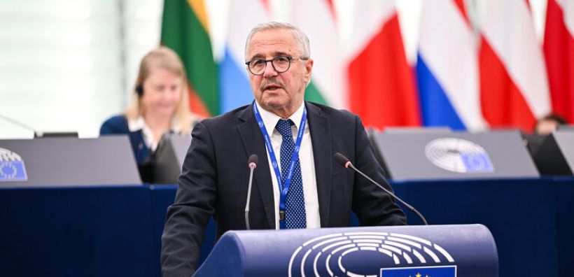 Μανιάτης: Πολίτες &amp; επιχειρήσεις δικαιούνται να μάθουν τις αιτίες των υπερβολικών διακυμάνσεων τιμών ηλεκτρικής ενέργειας στην Ελλάδα