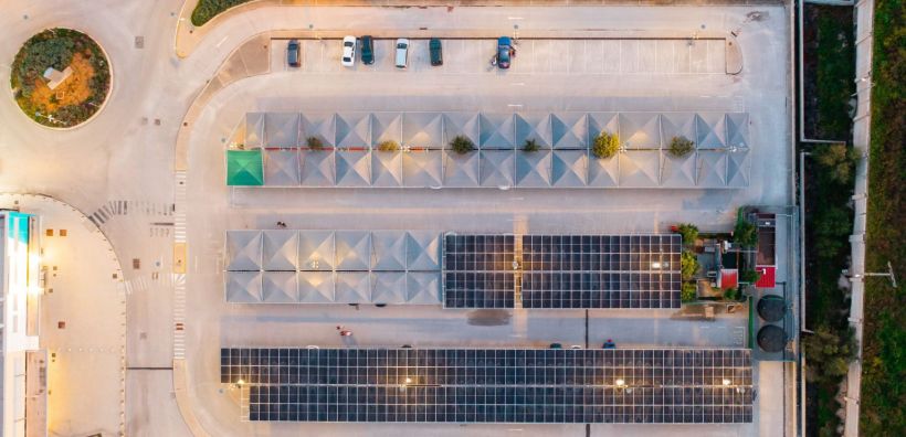 Noval Property: Φωτοβολταϊκός σταθμός σε εμπορικό πάρκο στην Κόρινθο