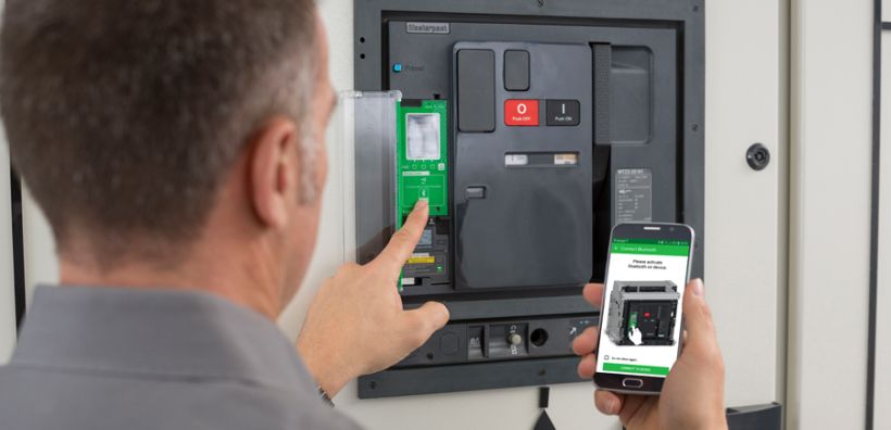 Η Schneider Electric παρουσιάζει τον έτοιμο για το μέλλον διακόπτη ισχύος χαμηλής τάσης MasterPact MTZ
