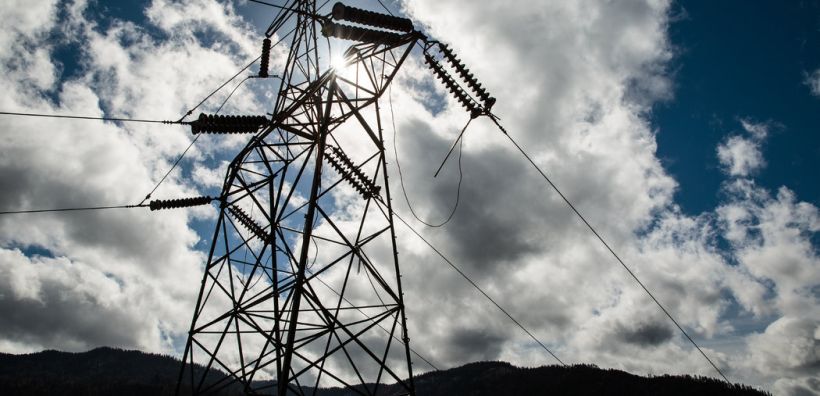 Άρθρο-κόλαφος των NYT για την PGamp;E και τις φονικές πυρκαγιές της Καλιφόρνιας – Πως η νοοτροπία “run to failure” στο δίκτυο μεταφοράς οδήγησε στην καταστροφή