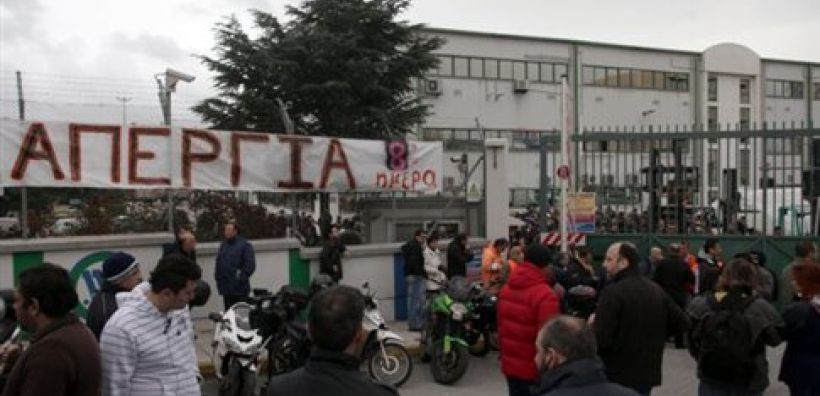 Επέμβαση των ΜΑΤ στο αμαξοστάσιο του Μετρό στα Σεπόλια