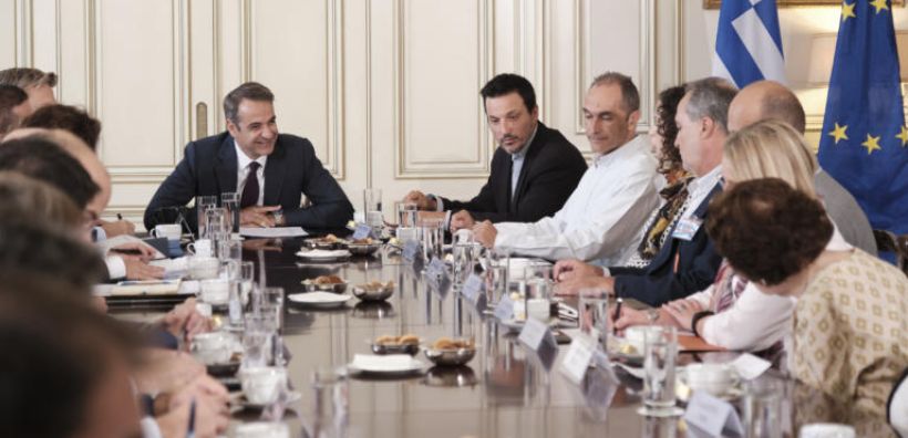 Μητσοτάκης: Εμβληματική απόφαση να απεξαρτηθούμε πλήρως από τον λιγνίτη το αργότερο μέχρι το 2028 - Συζήτησε με περιβαλλοντικές για το ποσοστό των ΑΠΕ