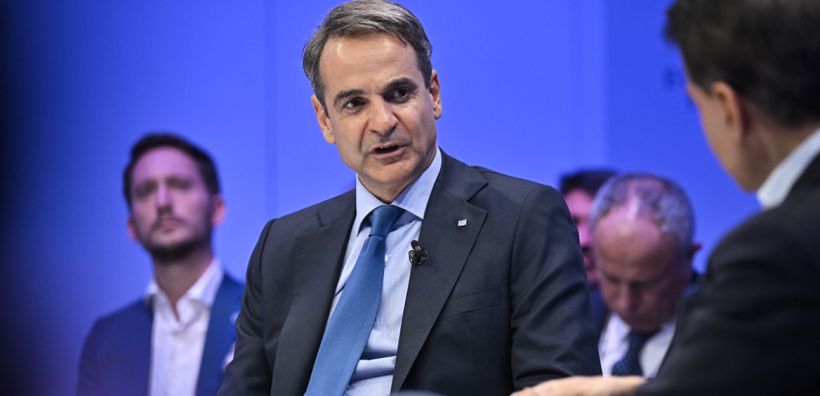 Η ενεργειακή μετάβαση και η Πράσινη Συμφωνία στο επίκεντρο της συμμετοχής Μητσοτάκη και Σδούκου στο Νταβός