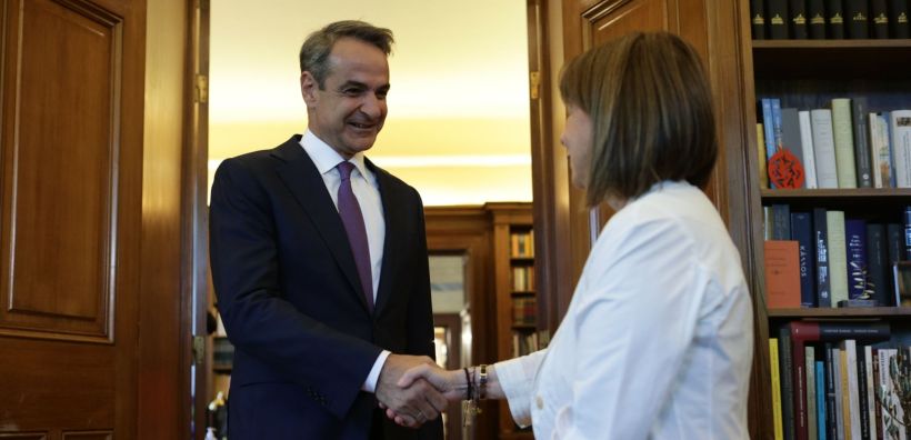 Μητσοτάκης στην ΠτΔ: Παρεμβαίνουμε όποτε εμφανίζονται στρεβλώσεις και υπερκέρδη στην αγορά ενέργειας
