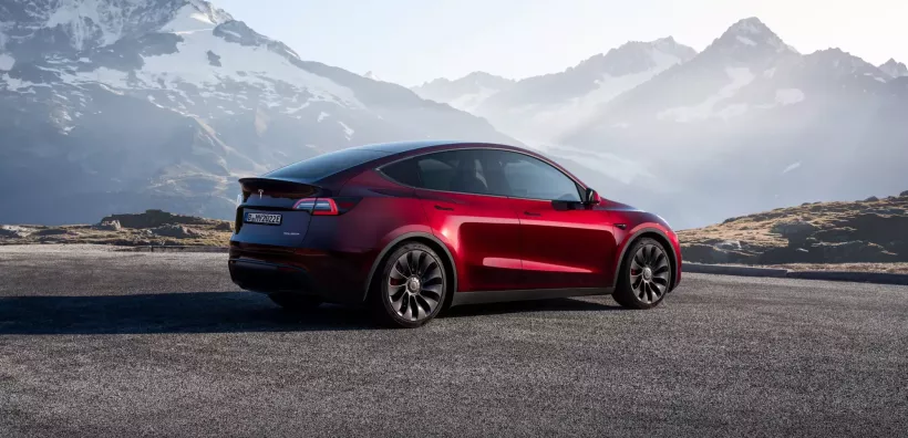 Tesla: Κατακόρυφη πτώση στις τιμές της