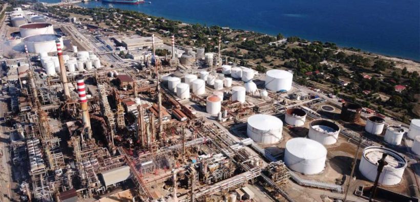 Καύσιμα: Γιατί η κυβέρνηση βάζει στην άκρη το σενάριο φορολόγησης των διυλιστηρίων