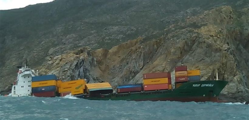 200 τόνοι καύσιμα στις δεξαμενές του τουρκικού πλοίου που προσάραξε στη Μύκονο