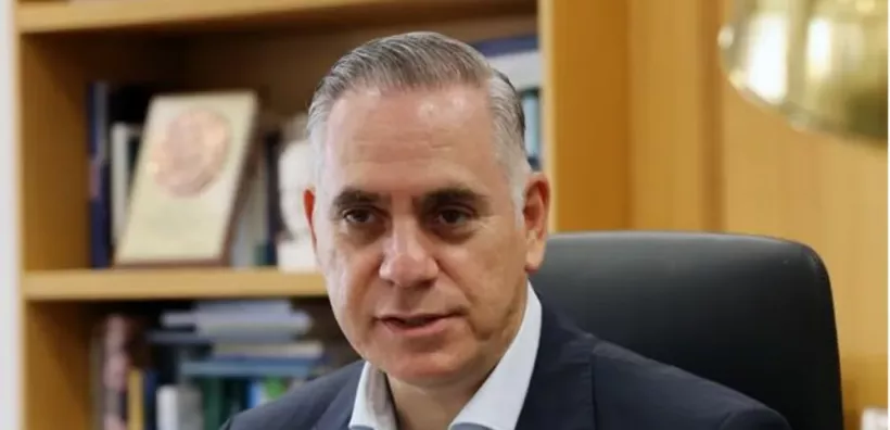 ΔΗΚΟ: Γιατί δεν παραιτείται ο Κεραυνός αφού διαφωνεί με το Χριστοδουλίδη για τον GSI;