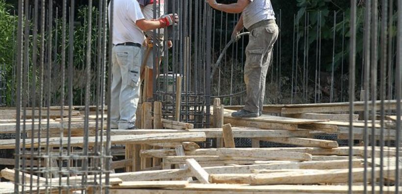 Οριακή μείωση του δείκτη τιμών υλικών κατασκευής τον Ιούλιο