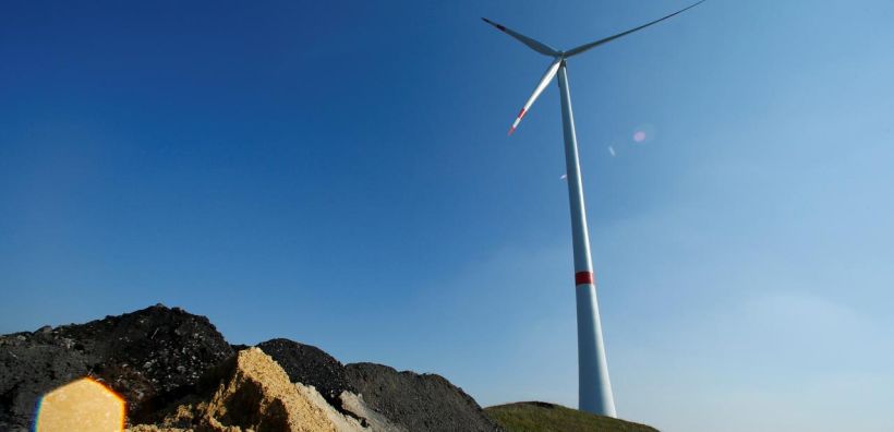 Τρεις συμβολικές κινήσεις από τη νέα κυβέρνηση προσδοκά η αγορά των ΑΠΕ