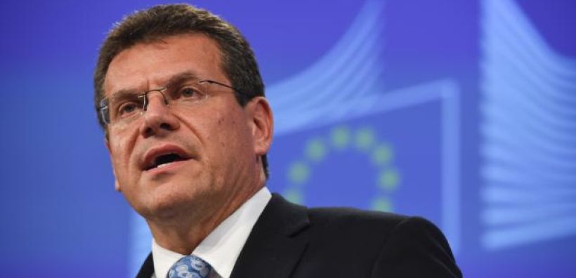 Κομισιόν προς Ελλάδα: Έχετε υψηλό κόστος για τη βιομηχανία, κλειστές αγορές και εξάρτηση από ορυκτά καύσιμα