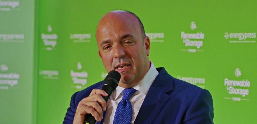 Μαύρος: Οι προκλήσεις για την αποθήκευση των ΑΠΕ και οι επενδύσεις της ΔΕΗ Ανανεώσιμες