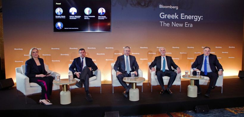 Εστίες κινδύνου αλλά και «αντισώματα» απέναντι στην ενεργειακή κρίση - Τα μηνύματα από Στάσση, Σιάμισιη, Τζαννετάκη, Καρύδα για τις αντοχές της εγχώριας αγοράς στην εκδήλωση του Bloomberg