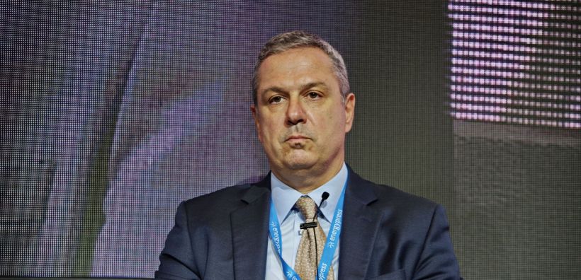 Λαδακάκος: Η αγορά δεν μπορεί συνεχώς να αιφνιδιάζεται – Αναπόφευκτες οι περικοπές, αλλά να γίνονται και σε μικρά έργα
