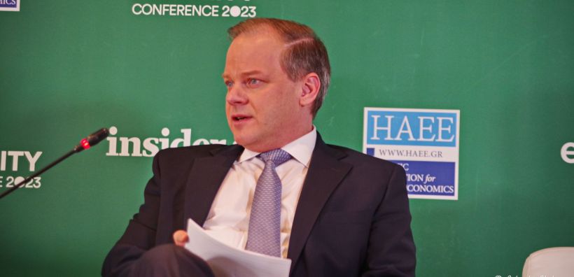 Καραμανλής: Αναζητούνται εναλλακτικές λύσεις ανάπτυξης του δικτύου φόρτισης αν δεν μπορεί ο ΔΕΔΔΗΕ να καλύψει τις ανάγκες