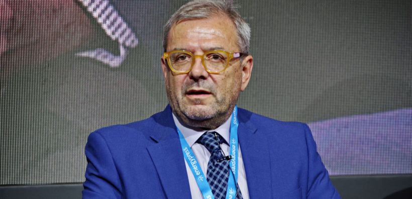 Χαραλαμπίδης (ΡΑΕ): Αλλάζουν οι προοπτικές για τα φωτοβολταϊκά