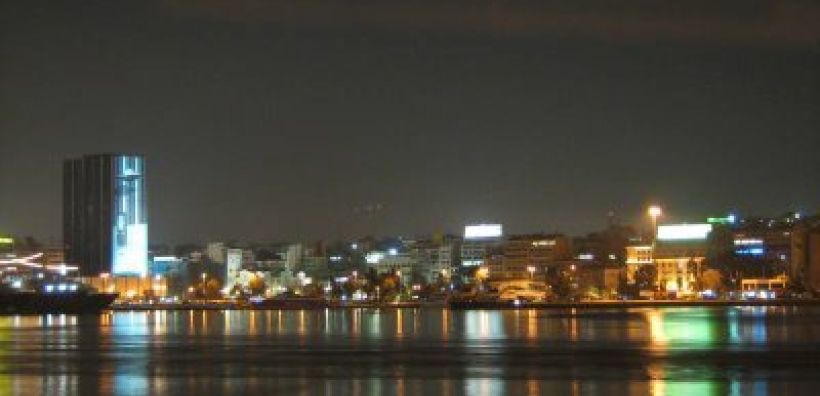 Εξοικονόμηση ενέργειας και βελτίωση του φωτισμού στο λιμάνι του Πειραιά