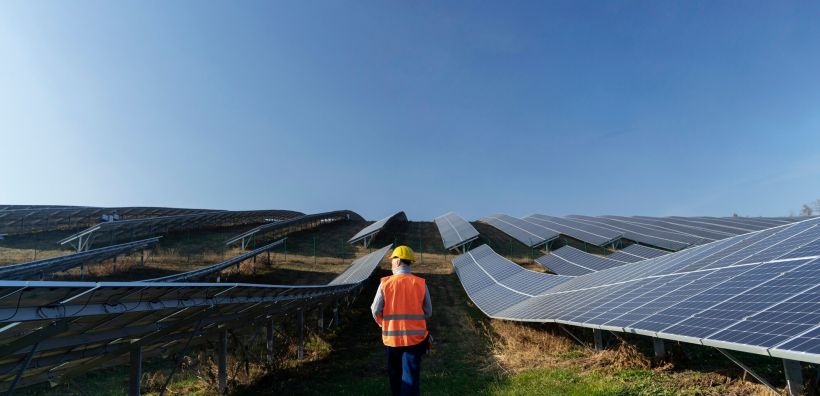 Λιγότερα έως 30% τα δάνεια των τραπεζών προς τις ΑΠΕ - Από αυστηρή «κρησάρα» τα νέα αιτήματα, οι νέες εξασφαλίσεις που ζητούν τα πιστωτικά ιδρύματα