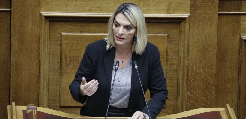 Πέρκα: Να μπει πλαφόν στις πάγιες χρεώσεις των τιμολογίων ρεύματος - Περιμένουμε απαντήσεις από ΥΠΕΝ και ΡΑΑΕΥ για τις μεγάλες αυξήσεις
